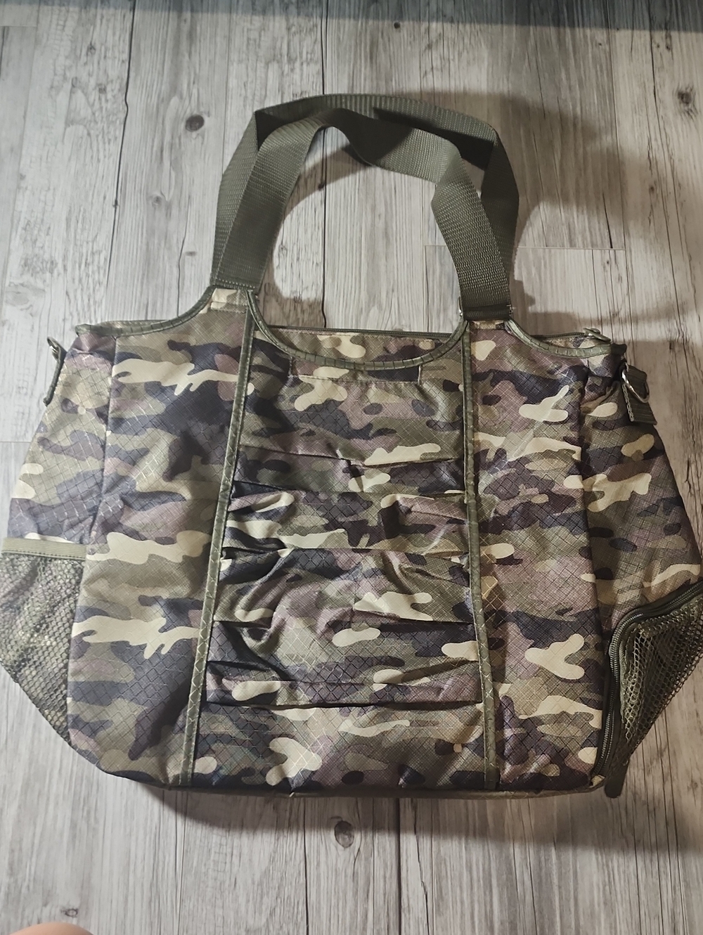 thirty-one Olive Camo Utility Tote